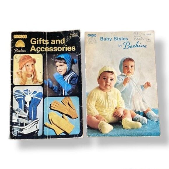Vintage Patons Beehive Knitting Pattern Books Baby Sweaters Hats Mittens 117 148 - Picture 1 of 9